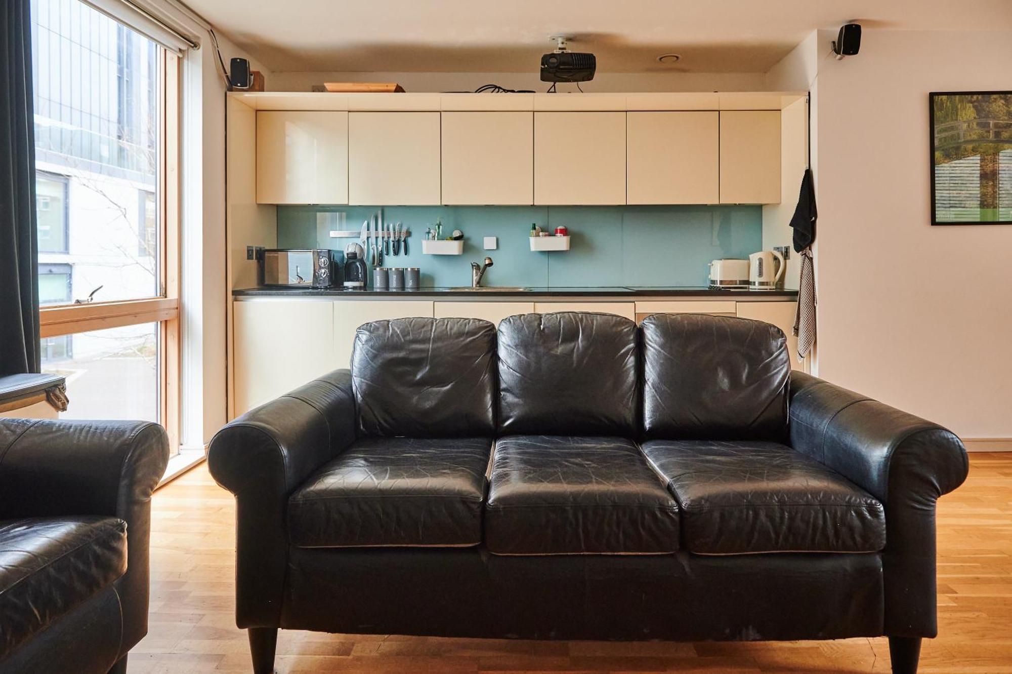 Bright 2 Bedroom Flat In Old Street With Balcony Лондон Екстериор снимка