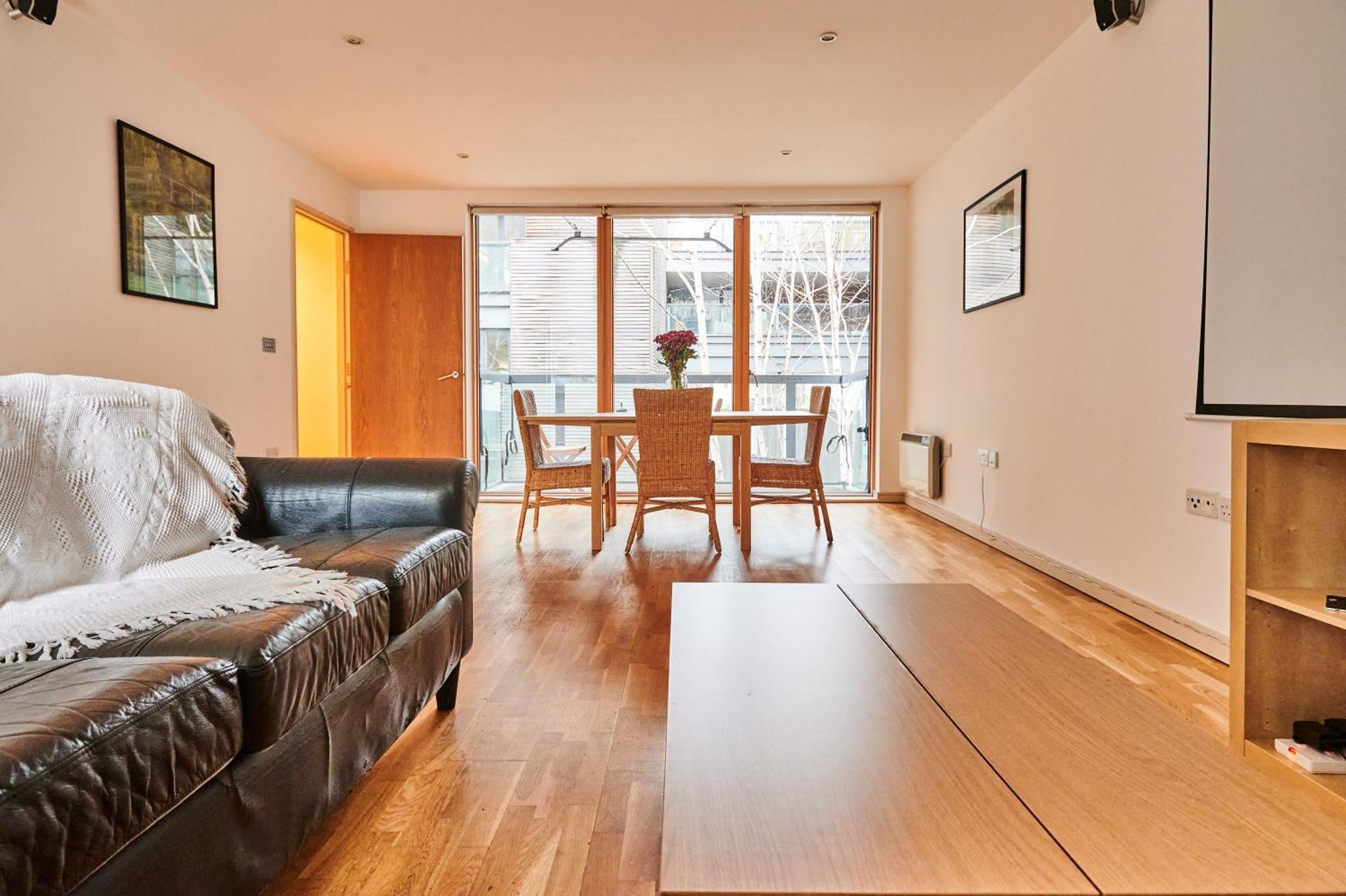 Bright 2 Bedroom Flat In Old Street With Balcony Лондон Екстериор снимка