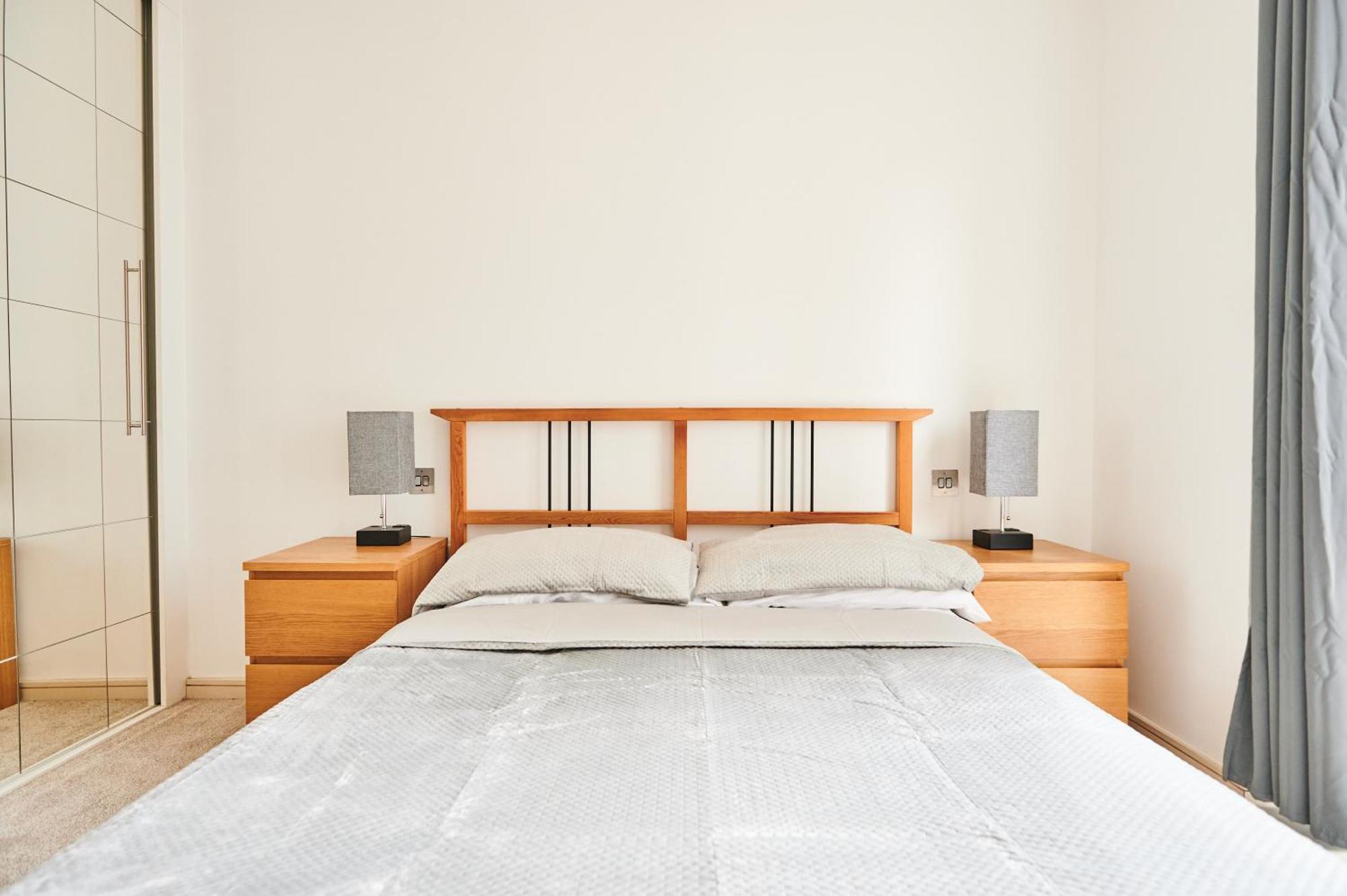 Bright 2 Bedroom Flat In Old Street With Balcony Лондон Екстериор снимка