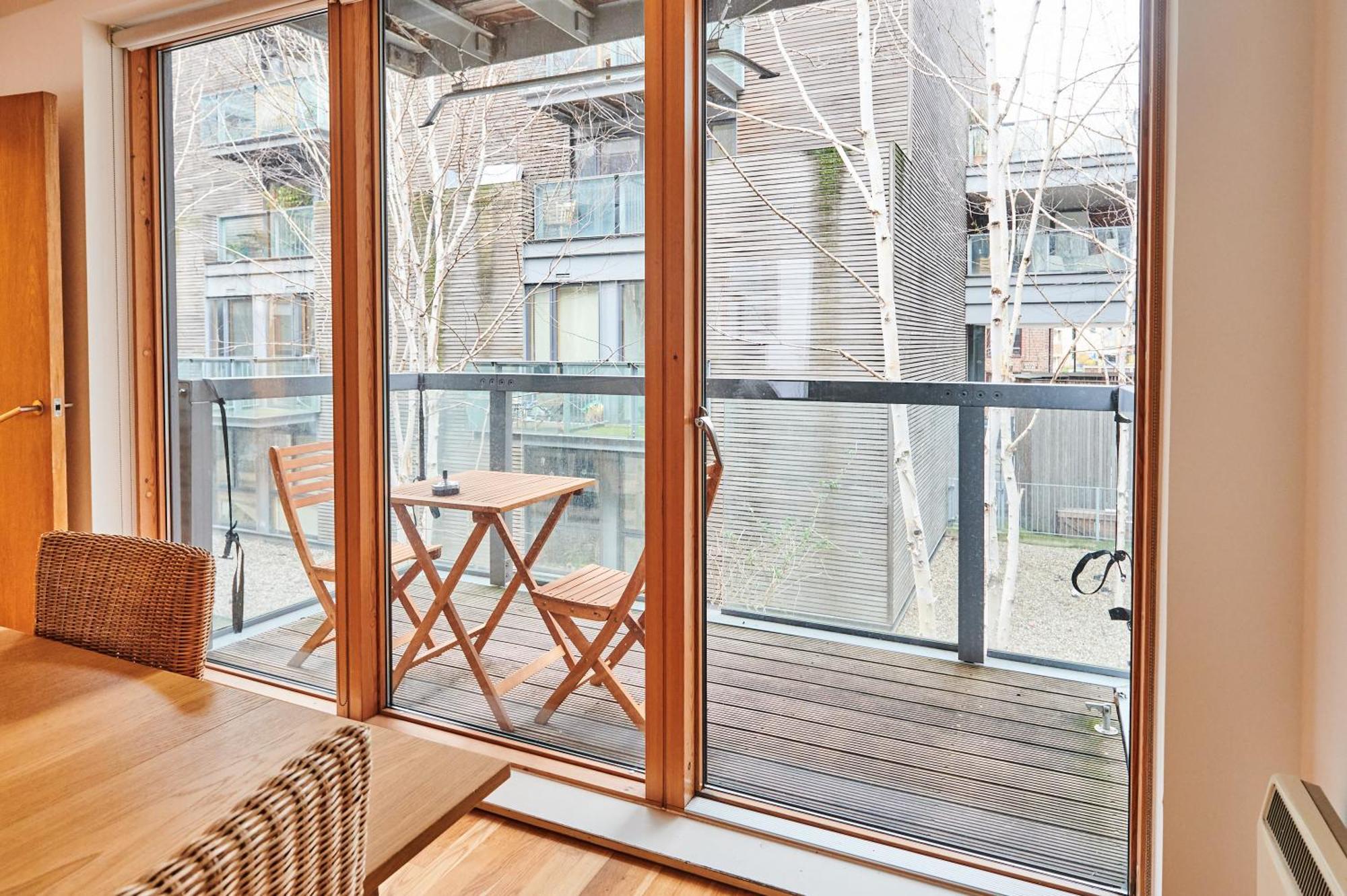 Bright 2 Bedroom Flat In Old Street With Balcony Лондон Екстериор снимка